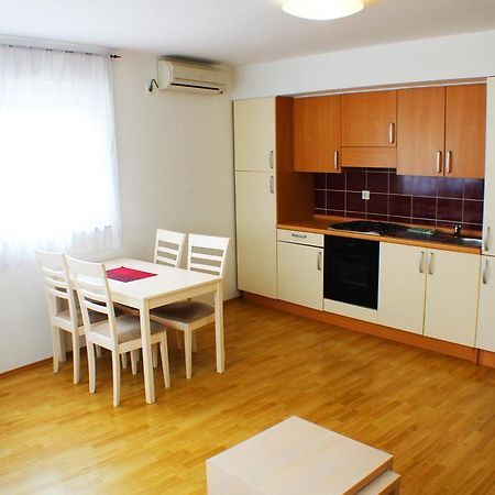Bokun Apartments III Сисак Екстериор снимка