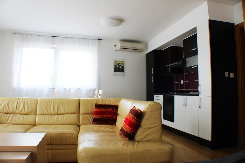 Bokun Apartments III Сисак Екстериор снимка
